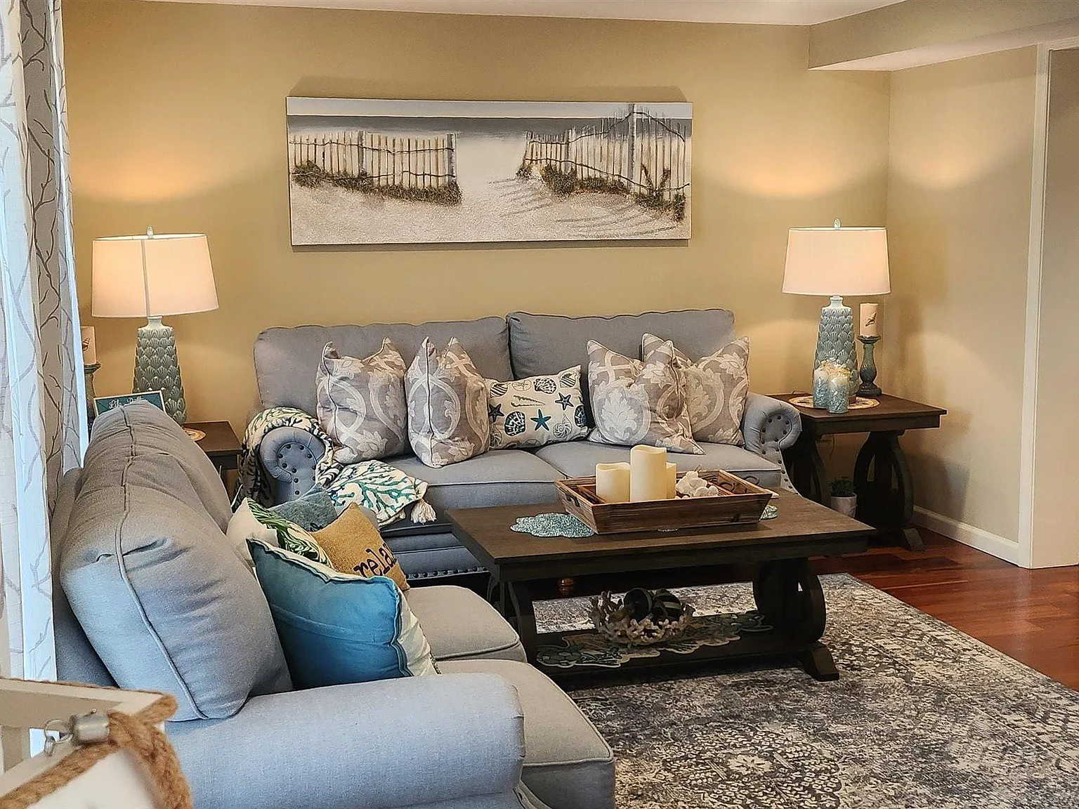 3 bed, 2.5 bath, 2200 sqft, $2,900 — Photo 3