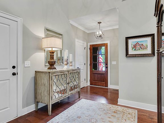 3rd image of 3011 Cecil Lewis Dr