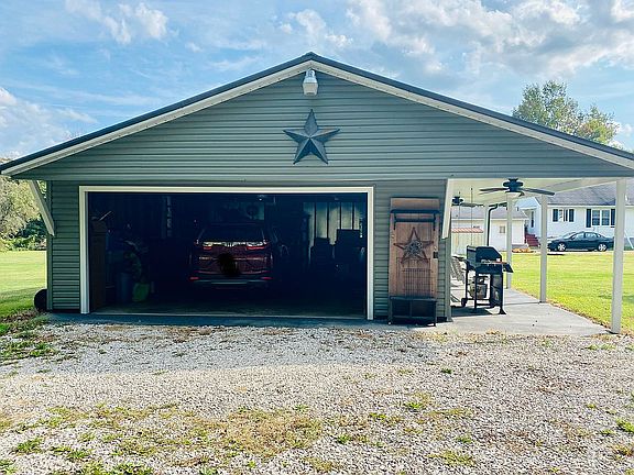 2 car garage detached 
