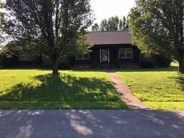 1st image of 1210 Walnut Dr