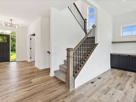 4th image of 5324 Spring Ln