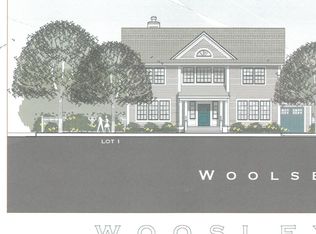 1 Woolsey St, Huntington, NY 11743