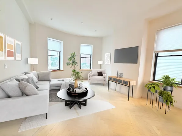 182 Webster St Floor 1, Boston, MA 02128