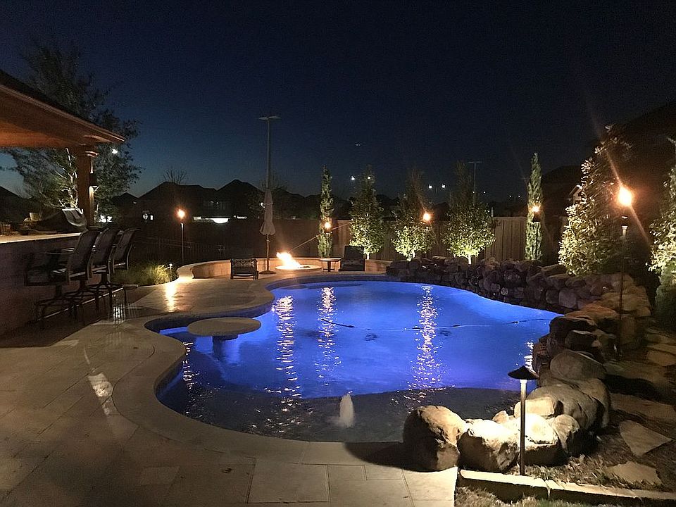 2nd image of 1000 Chestnut Dr