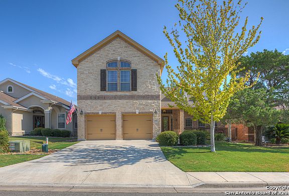 3rd image of 2634 Fairwood Dr