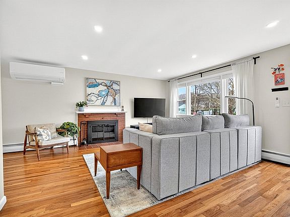 4th image of 13 Carson Rd
