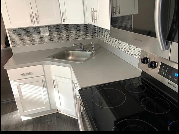 5th image of 7 Snowden Ave #B