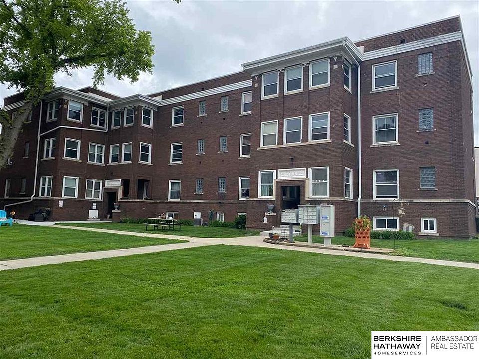 1st image of 2315 Harney St APT 203