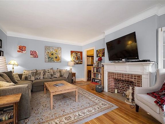 3rd image of 292 Main St APT 4B