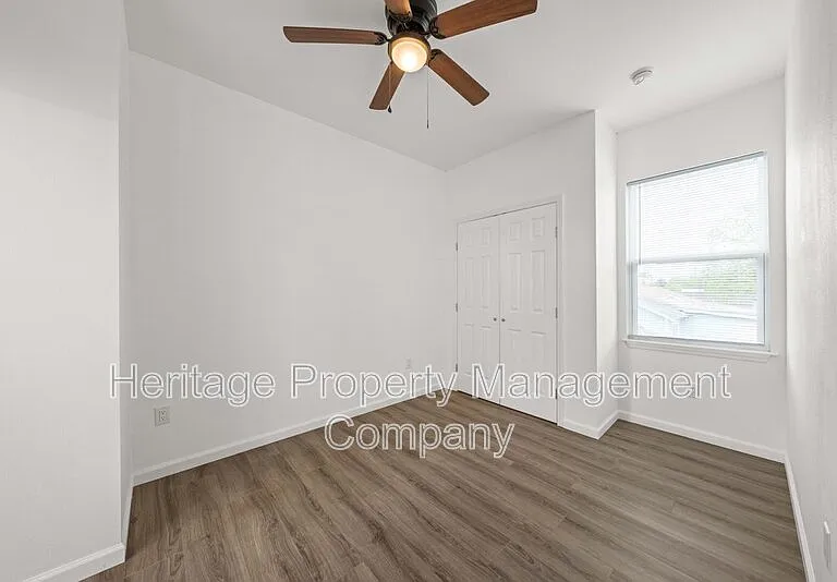 323 Gabriel #1-unit 201 — Photo 22
