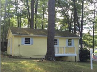 27 Ardmore Rd, Holland, MA 01521