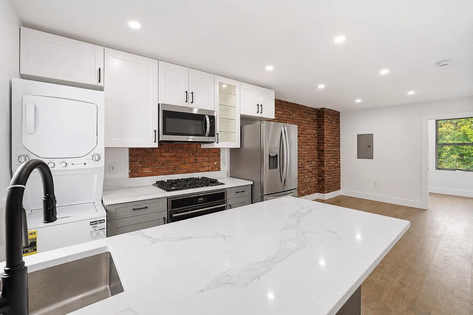 1 bed, 1.0 bath, 475 sqft, $2,700 — Photo 3