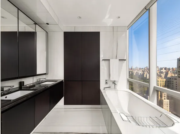 157 West 57th Street image 5 of 13