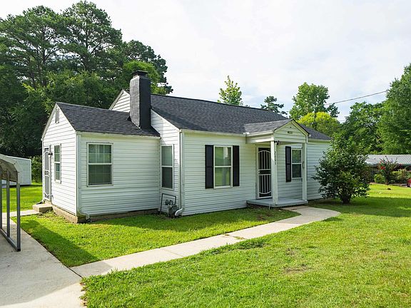 2nd image of 2001 Reed Rd NE