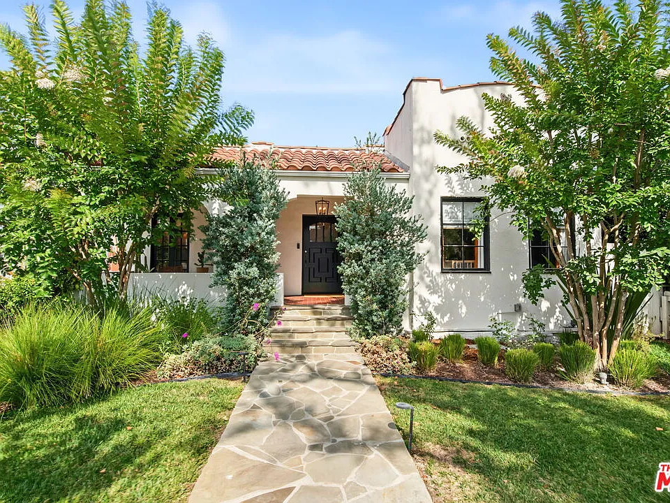 348 N Citrus Ave