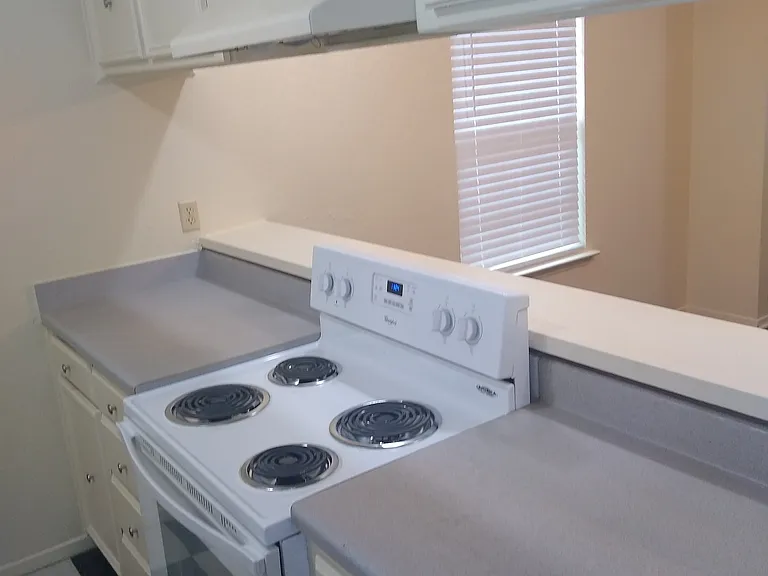 4127 Altamesa Blvd — Photo 16