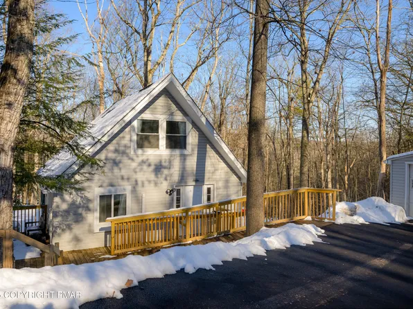 6151 Kansa Rd, East Stroudsburg, PA 18302