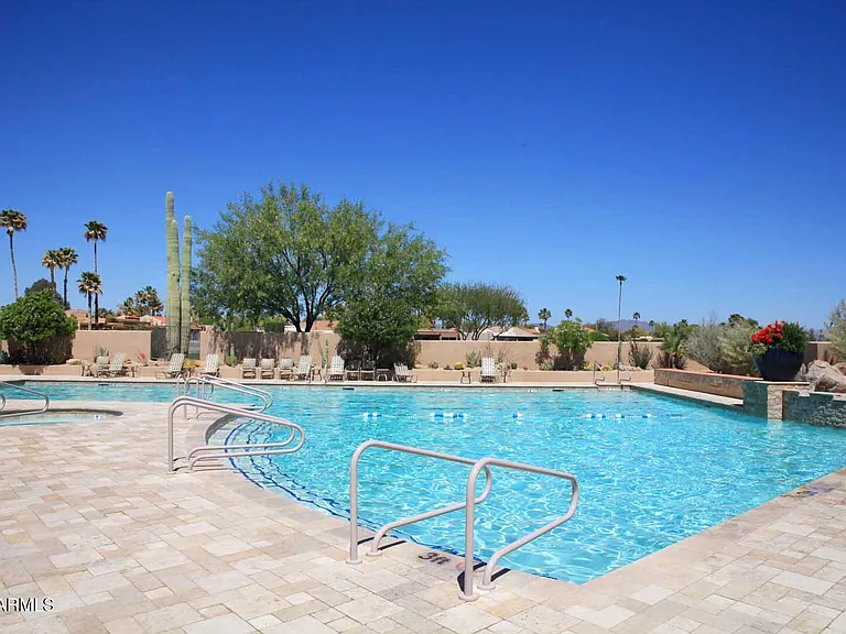 18510 E Leather Ln — Photo 43