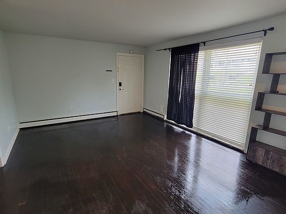 4th image of 2465 E Galbraith Rd Unit 2