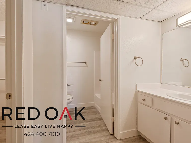 8309 Cedros Ave #110 — Photo 14