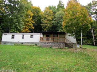 250 Hickory Heights Dr, West Jefferson, NC 28694