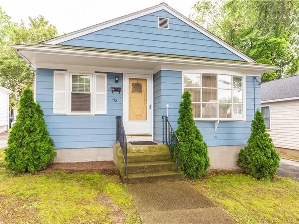 132 Texas Ave, Providence, RI 02904