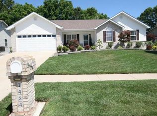 1434 Indian Springs Ct, O'Fallon, MO