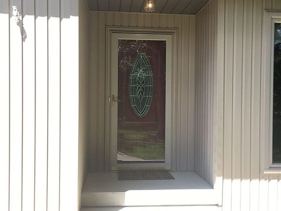 2nd image of 5122 Hickory Ct