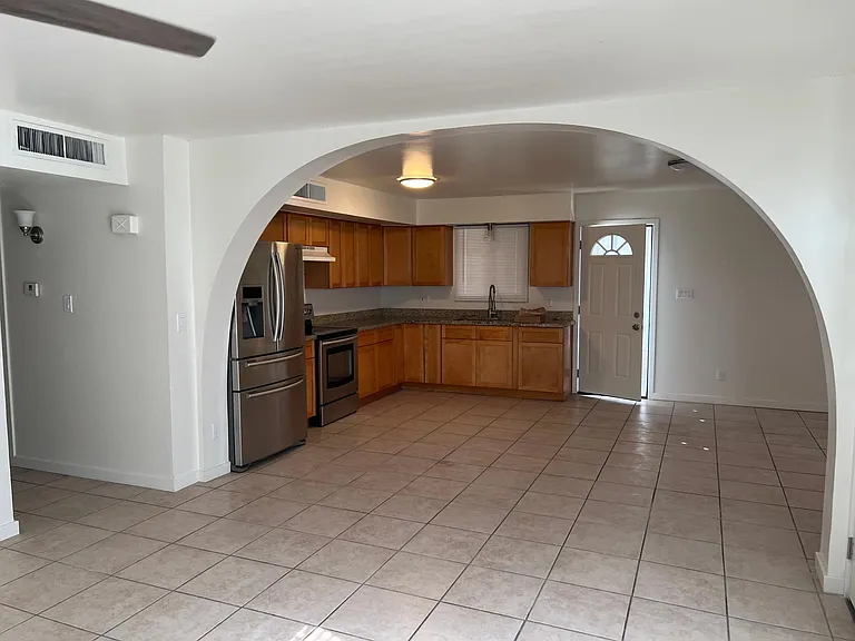 5418 W Windsor Ave — Photo 15