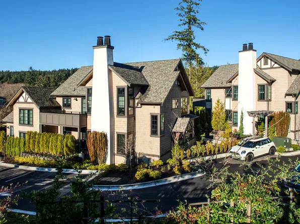 4631 Chardonnay Ln NE #C201, Bainbridge Island, WA 98110