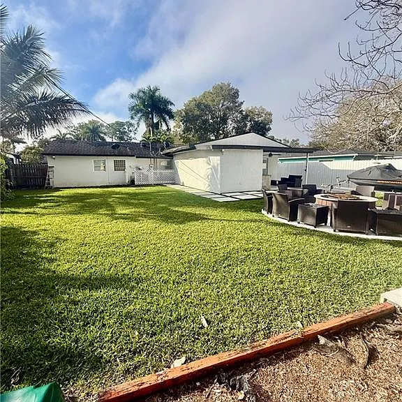 733 Pine Cone Ln — Photo 38