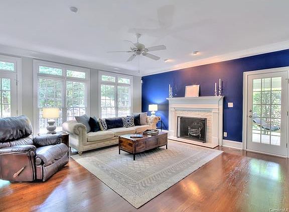 5th image of 6427 Robin Hollow Dr