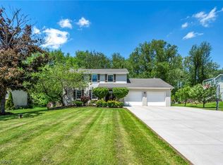 2635 Henrietta Dr, Uniontown, OH 44685