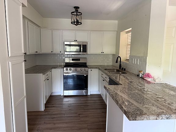 2nd image of 3345 Holly Grove St