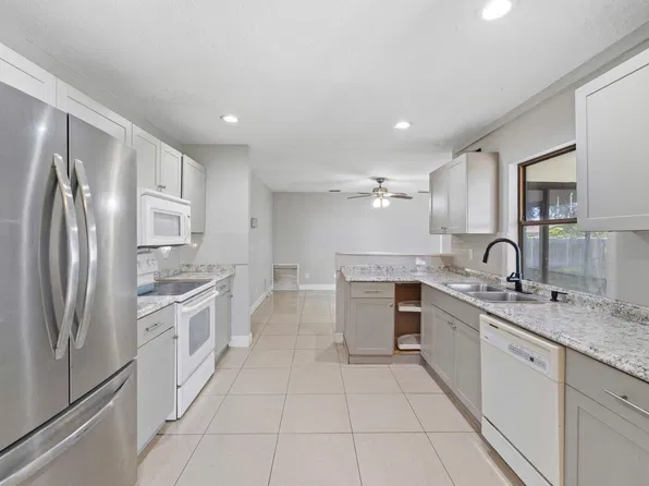 461 SW Byron Street, Port St Lucie, FL 34983