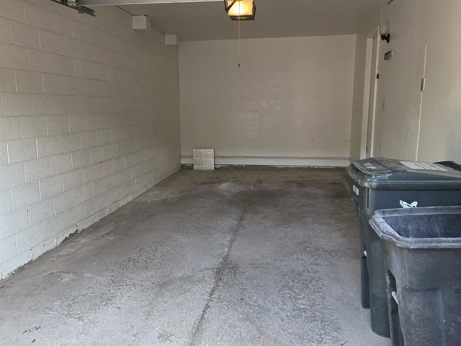 3 bed, 1.5 bath, 1488 sqft, $2,200 — Photo 3