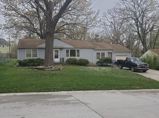 8842 Hemlock Dr, Overland Park, KS 66212
