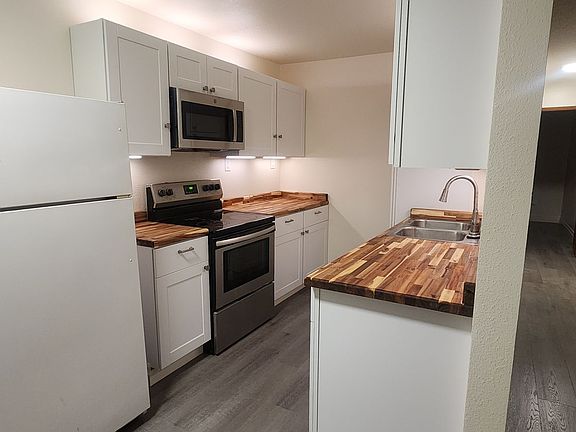 4th image of 715 Cascade Ave #4