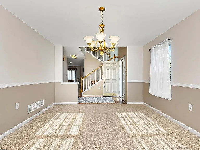 387 Wheatfield Cir — Photo 8