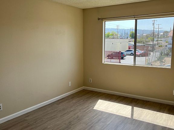 5th image of 618 N Wilmington Blvd #A