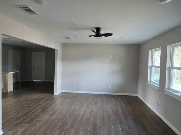 4017 Pickett St, Greenville, TX 75401