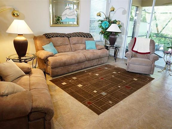 3rd image of 7532 Deer Path Ln