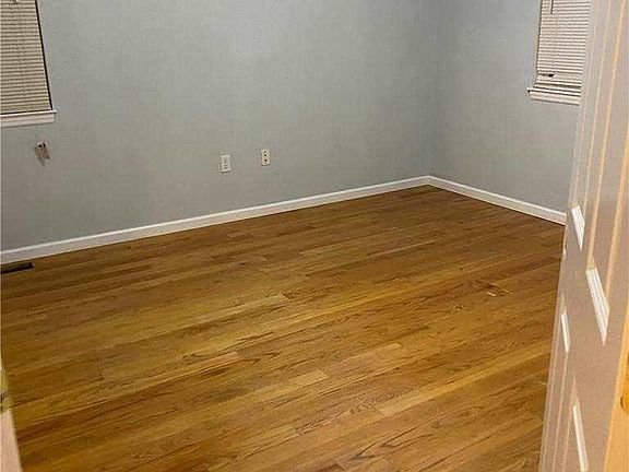 3rd image of 122-03 Long St #1