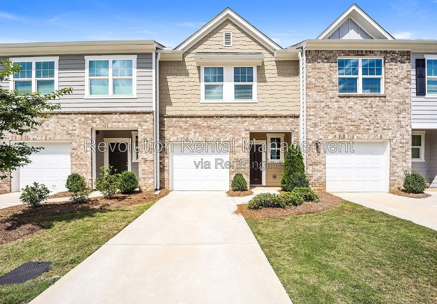 3 bed, 2.5 bath, 1760 sqft, $2,050 — Photo 1