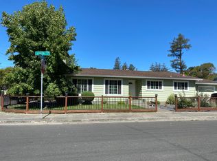 707 Louisa Dr, Santa Rosa, CA 95404