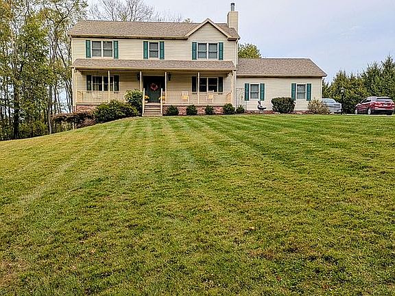 Front Exterior & Front Yard