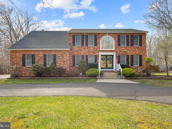 13 Silver Lake Dr, Shamong, NJ 08088