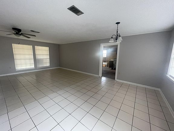 3rd image of 319 Morgan Ln