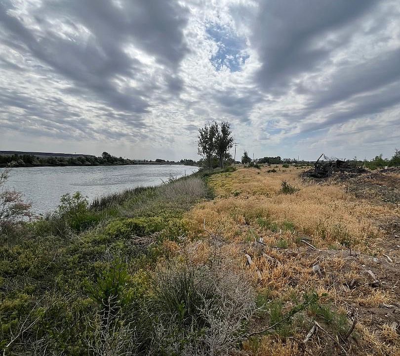 1st image of 25798 River Rd