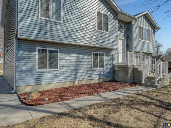 502 Nemaha St, Firth, NE 68358